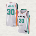 Thaddeus Young NO 30 Camiseta San Antonio Spurs Ciudad 2021-22 Blanco