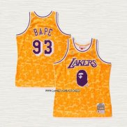 NO 93 Camiseta Los Angeles Lakers Mitchell & Ness Bape Amarillo