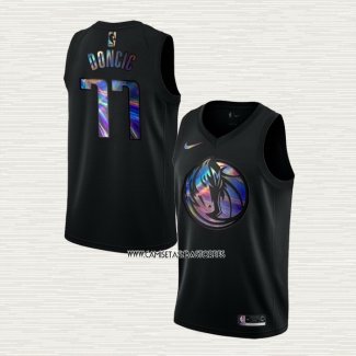 Luka Doncic NO 77 Camiseta Dallas Mavericks Iridescent Logo Negro