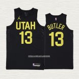 Jared Butler NO 13 Camiseta Utah Jazz Statement 2022-23 Negro
